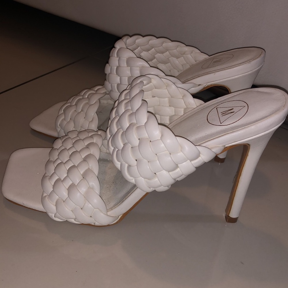 BRAND NEW MISGUIDED HEELS❤️ - Picture 2 of 4